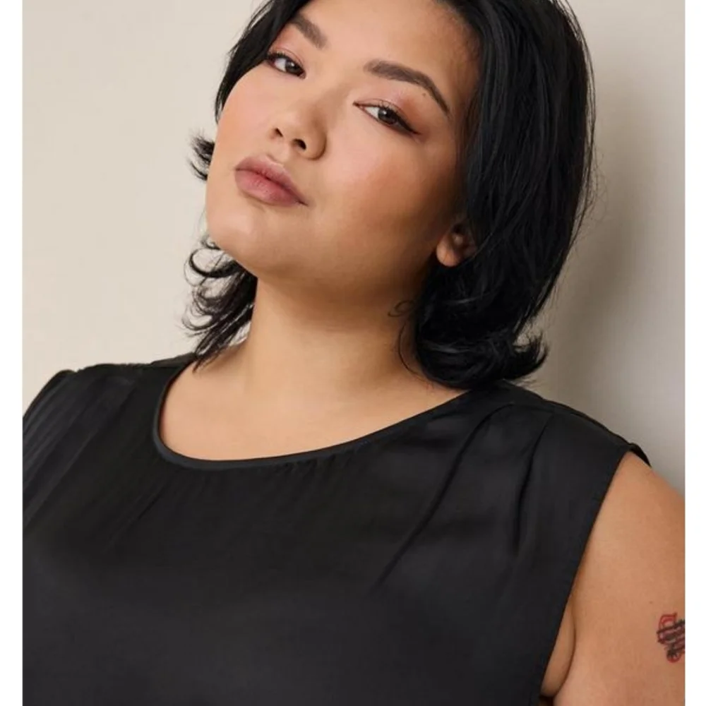 Torrid Satin Shell Tank Top - Picture 4 of 8